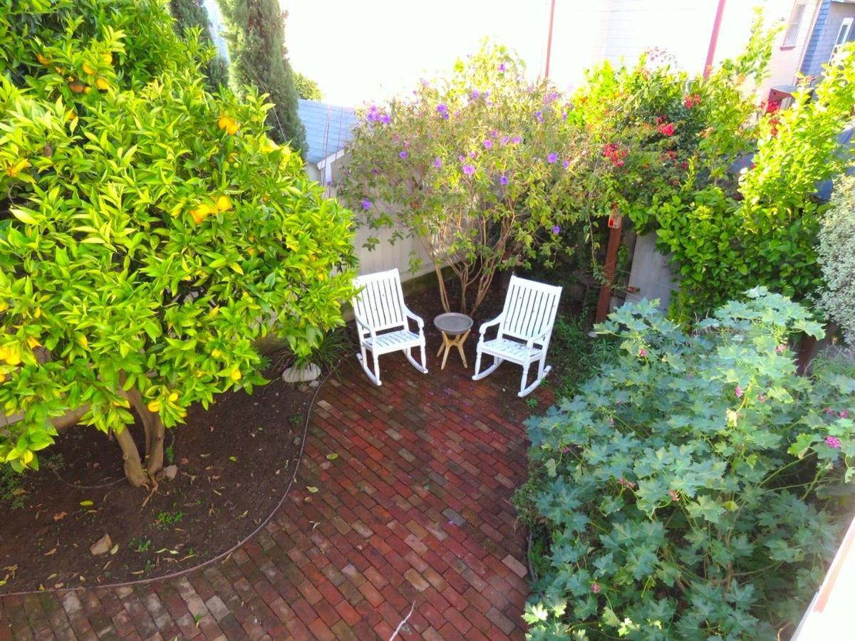 Garden Level Flat In 1885 Queen Anne Victorian Cottage In Alameda Eksteriør billede
